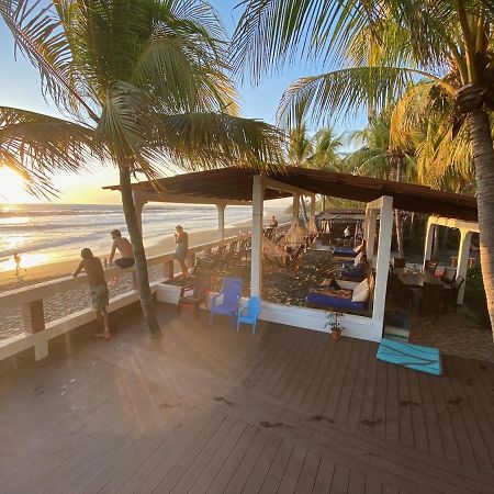 Solid Surf Camp Hostel Nicaragua Transito ภายนอก รูปภาพ