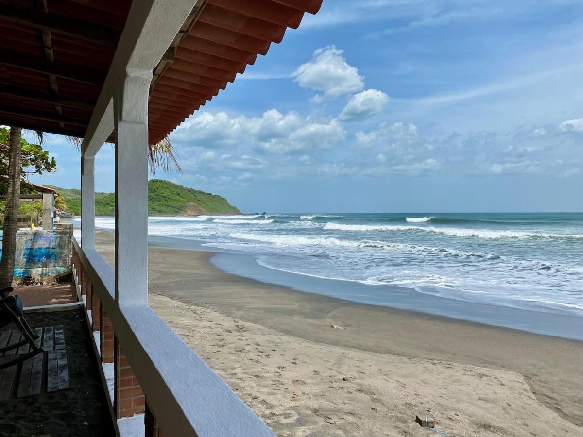 Solid Surf Camp Hostel Nicaragua Transito ภายนอก รูปภาพ