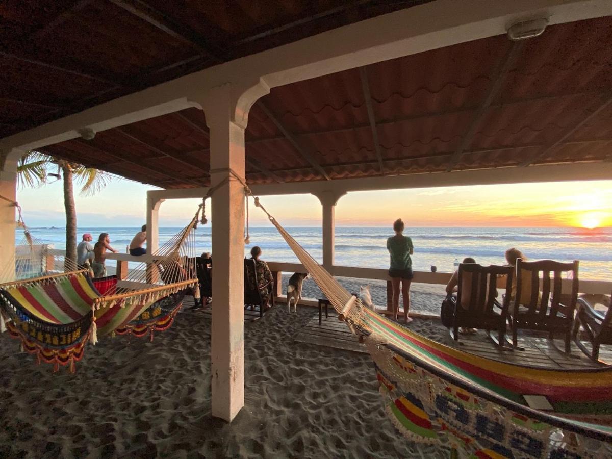 Solid Surf Camp Hostel Nicaragua Transito ภายนอก รูปภาพ