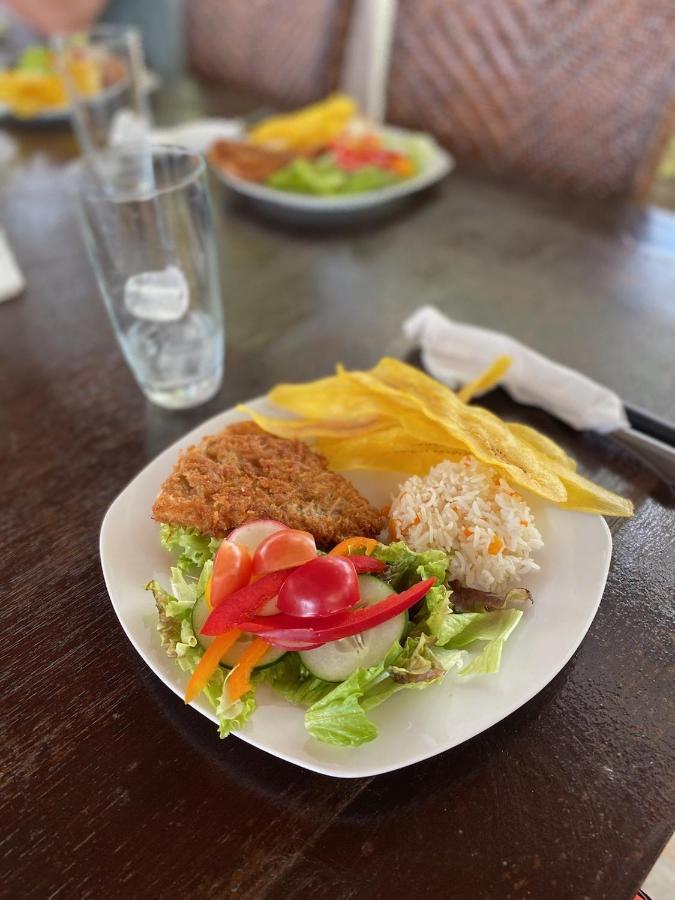Solid Surf Camp Hostel Nicaragua Transito ภายนอก รูปภาพ