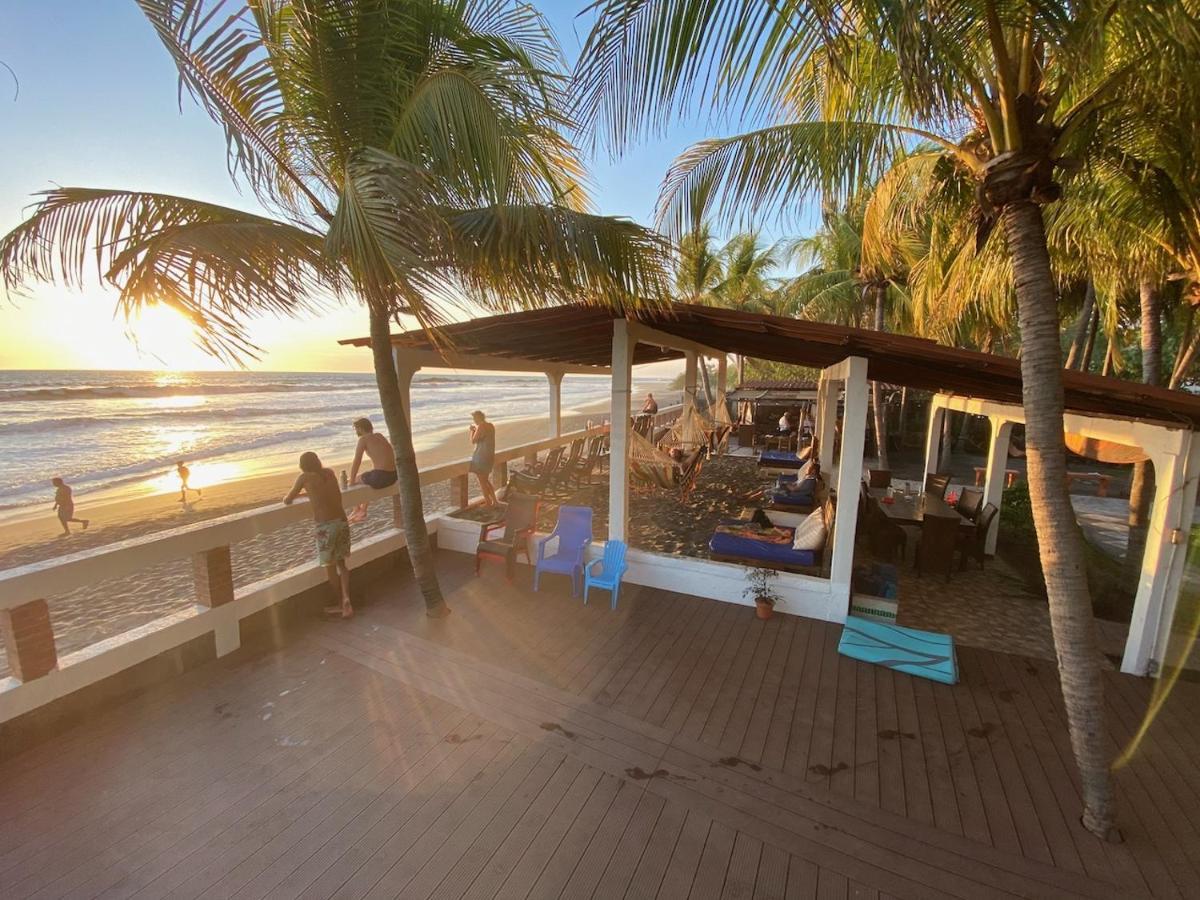 Solid Surf Camp Hostel Nicaragua Transito ภายนอก รูปภาพ