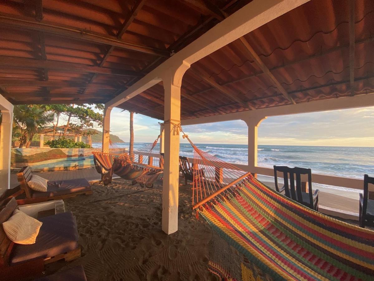 Solid Surf Camp Hostel Nicaragua Transito ภายนอก รูปภาพ