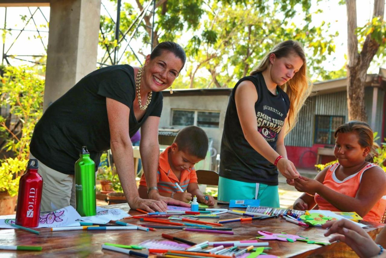 Solid Surf Camp Hostel Nicaragua Transito ภายนอก รูปภาพ