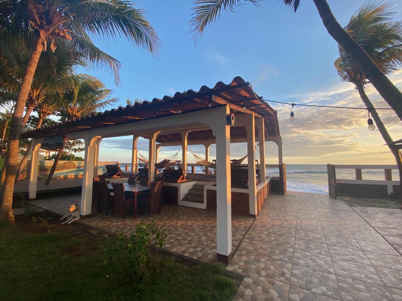 Solid Surf Camp Hostel Nicaragua Transito ภายนอก รูปภาพ